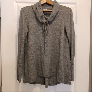 ☀️ Cable & Gauge Sweater Top with Cinch Neck Size Medium